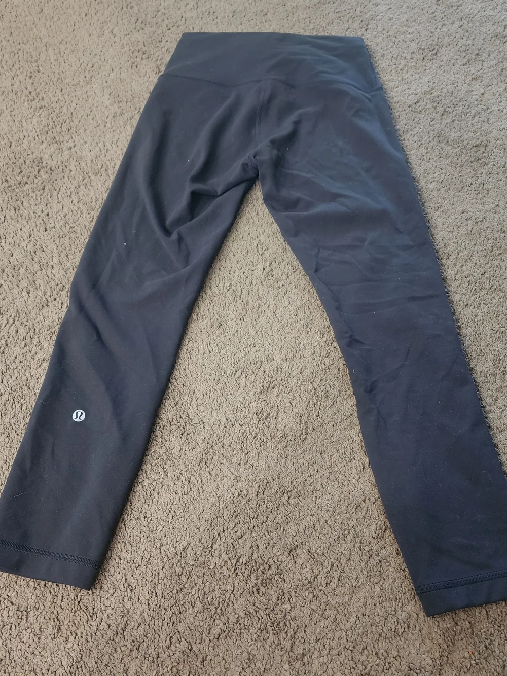 Lululemon Wunderunder Train - Picture 2 of 3